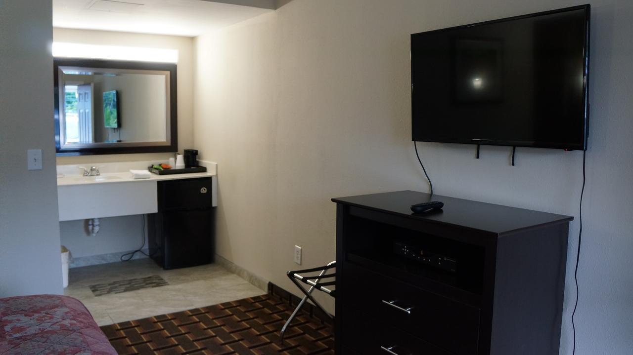 Best Stay Inn Plainville Exterior photo